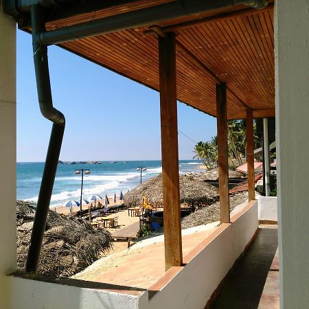 Sunnys Beach Guest House Hikkaduwa Eksteriør billede